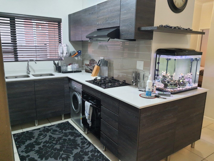 3 Bedroom Property for Sale in Greenstone Crest Gauteng