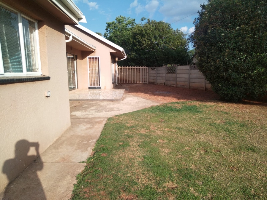 4 Bedroom Property for Sale in Westonaria Gauteng