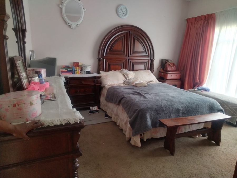 4 Bedroom Property for Sale in Westonaria Gauteng