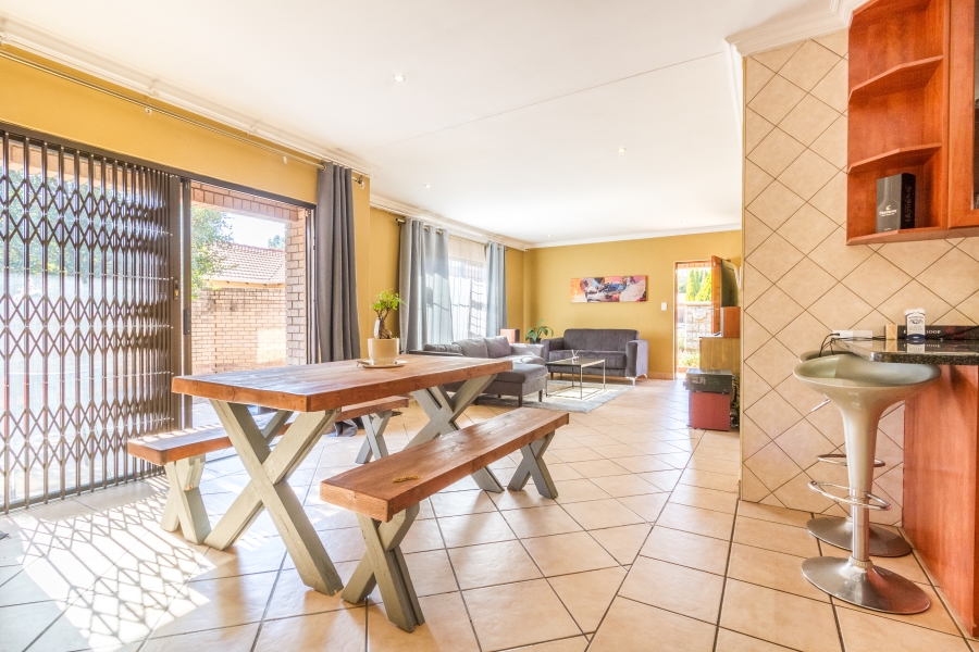 2 Bedroom Property for Sale in Willow Park Manor Gauteng