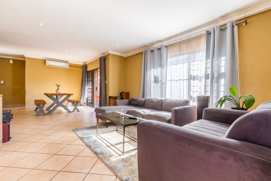 2 Bedroom Property for Sale in Willow Park Manor Gauteng