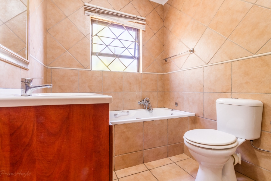 2 Bedroom Property for Sale in Willow Park Manor Gauteng