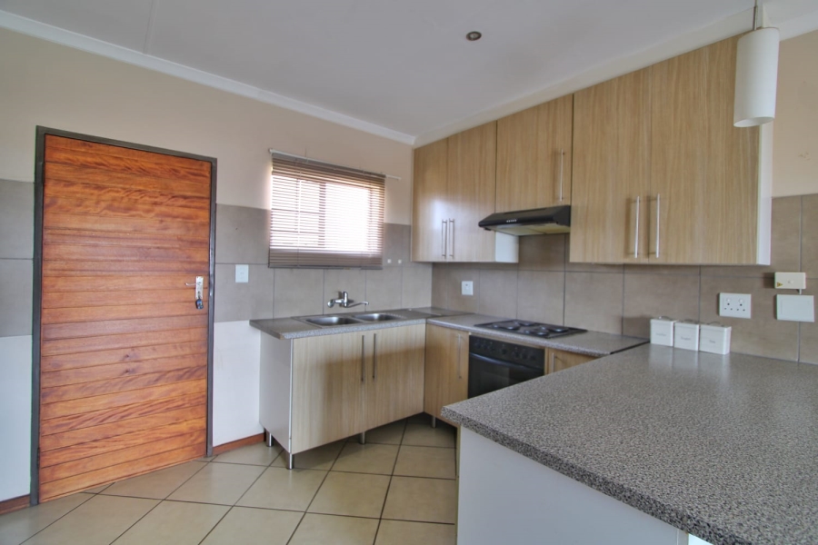 3 Bedroom Property for Sale in Noordwyk Gauteng