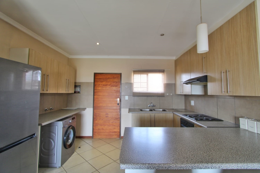 3 Bedroom Property for Sale in Noordwyk Gauteng