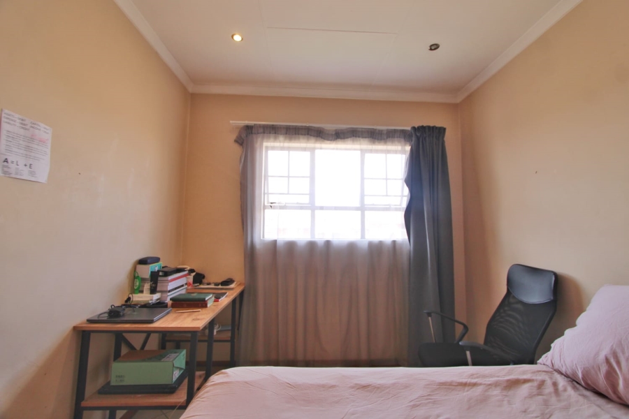 3 Bedroom Property for Sale in Noordwyk Gauteng