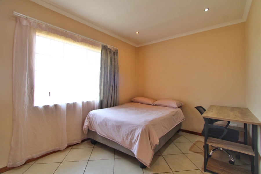 3 Bedroom Property for Sale in Noordwyk Gauteng