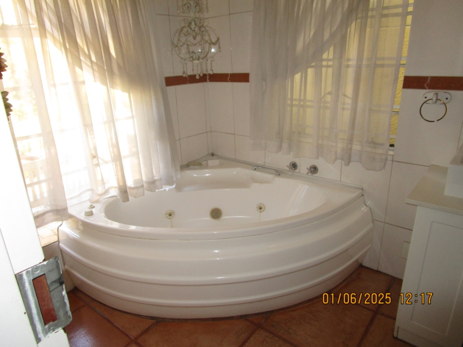 5 Bedroom Property for Sale in Isandovale Gauteng
