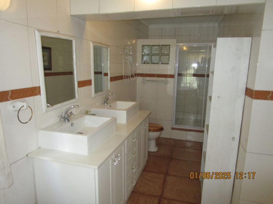 5 Bedroom Property for Sale in Isandovale Gauteng