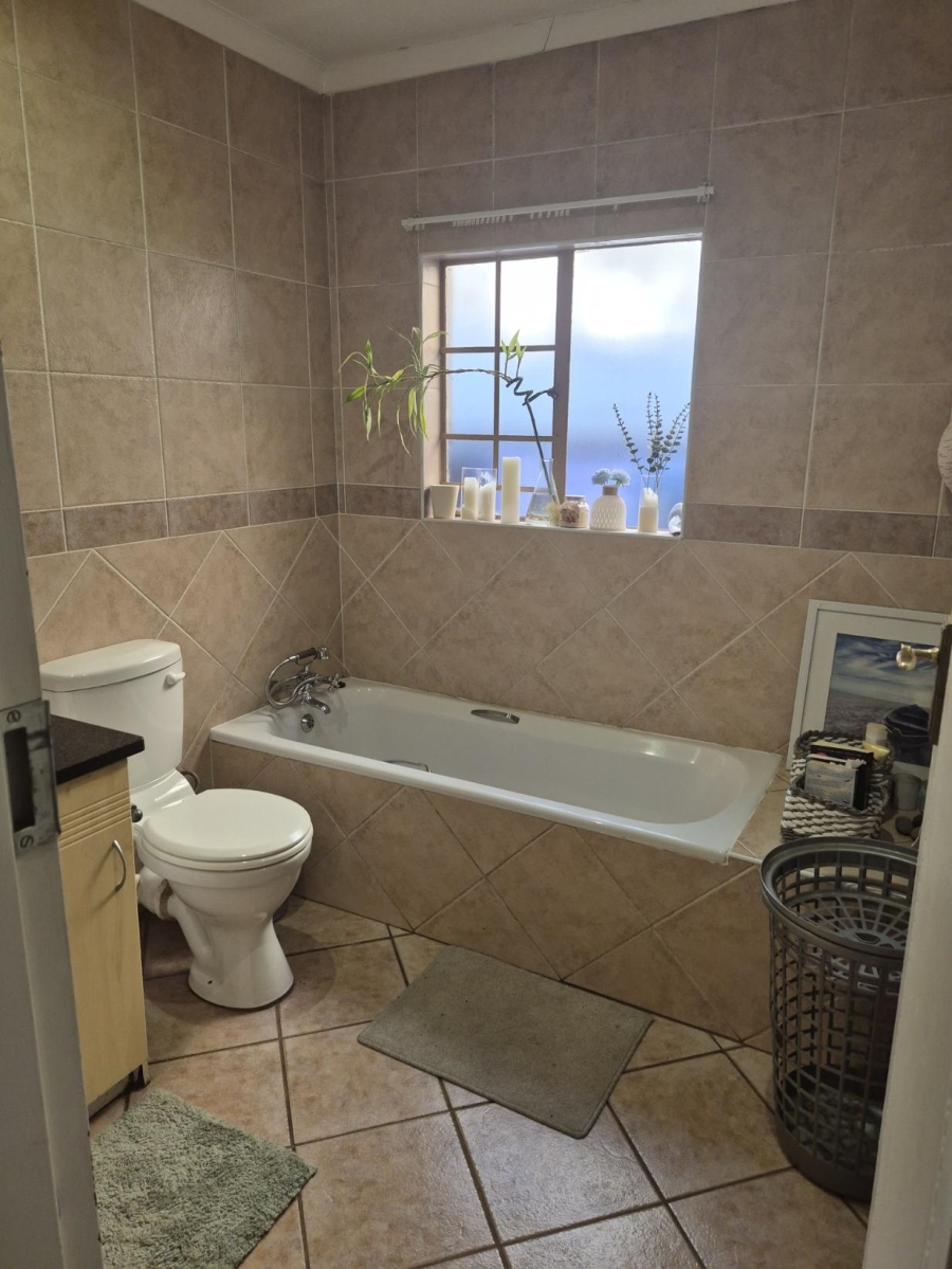 2 Bedroom Property for Sale in Equestria Gauteng