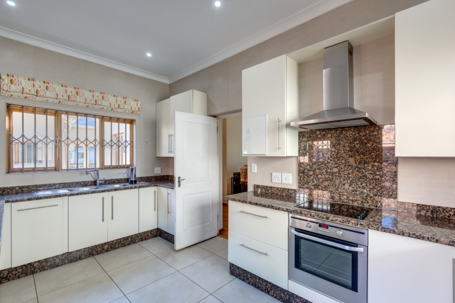 To Let 3 Bedroom Property for Rent in Parkview Gauteng