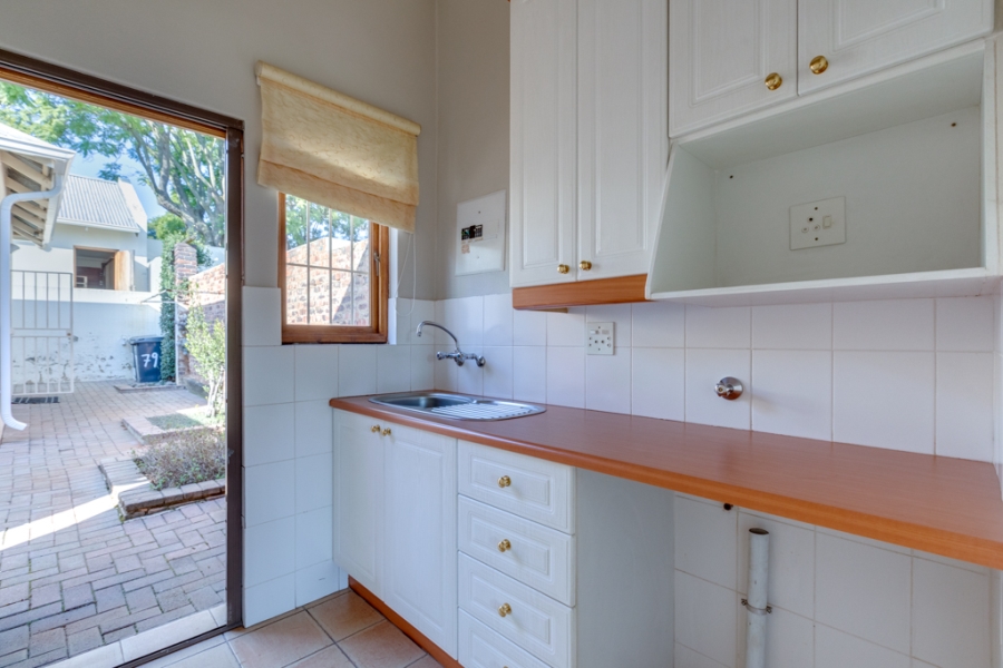 To Let 3 Bedroom Property for Rent in Parkview Gauteng