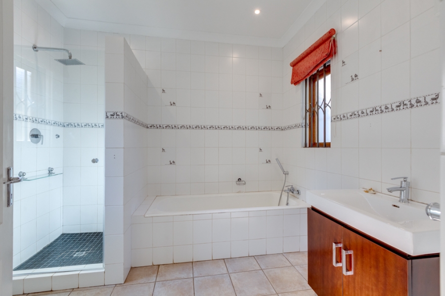 To Let 3 Bedroom Property for Rent in Parkview Gauteng