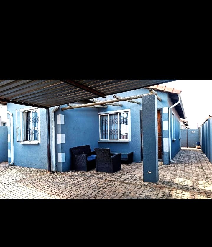 3 Bedroom Property for Sale in Windmill Park Gauteng