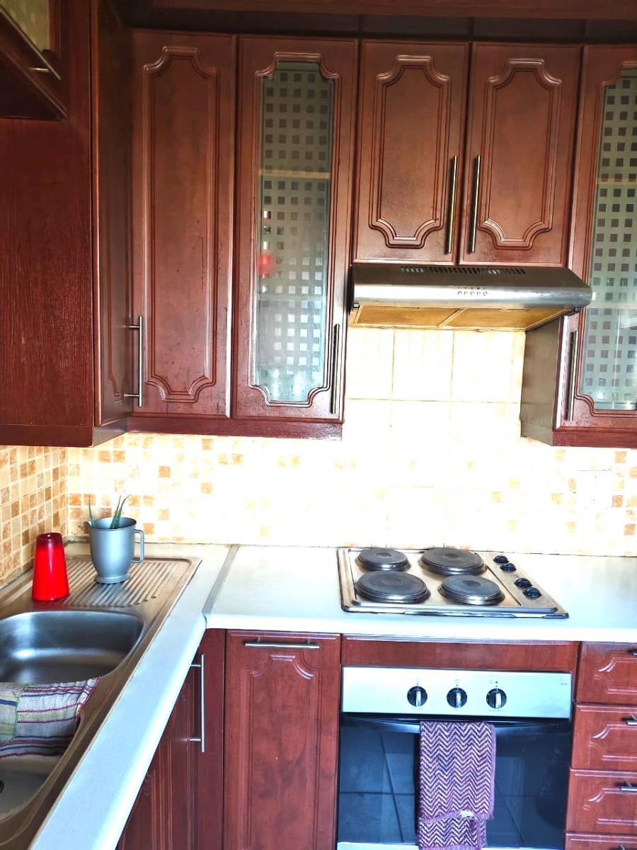 3 Bedroom Property for Sale in Clayville Gauteng