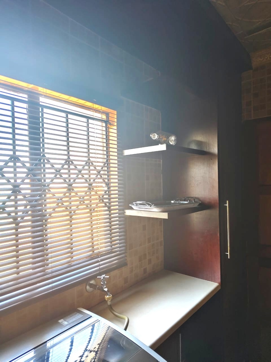 3 Bedroom Property for Sale in Clayville Gauteng