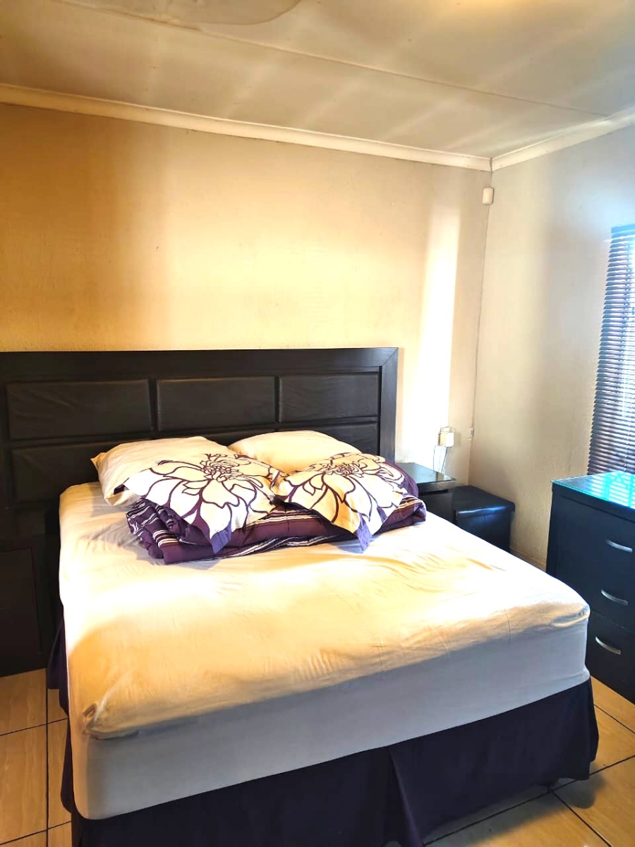 3 Bedroom Property for Sale in Clayville Gauteng