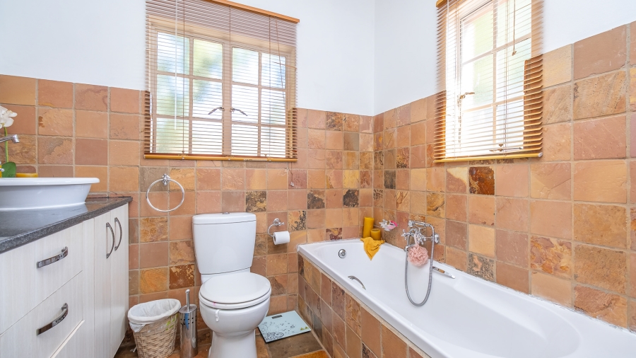 5 Bedroom Property for Sale in Heidelberg Gauteng