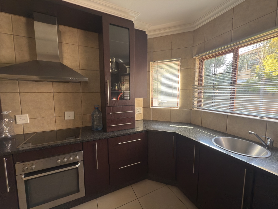 4 Bedroom Property for Sale in Ruimsig Country Estate Gauteng