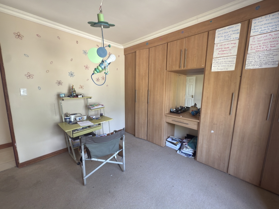 4 Bedroom Property for Sale in Ruimsig Country Estate Gauteng