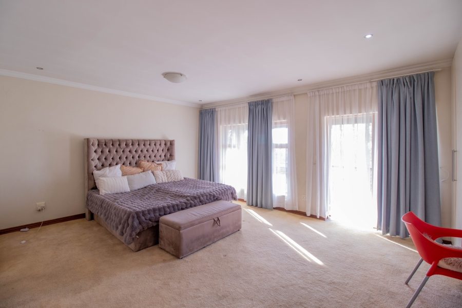4 Bedroom Property for Sale in Ruimsig Gauteng