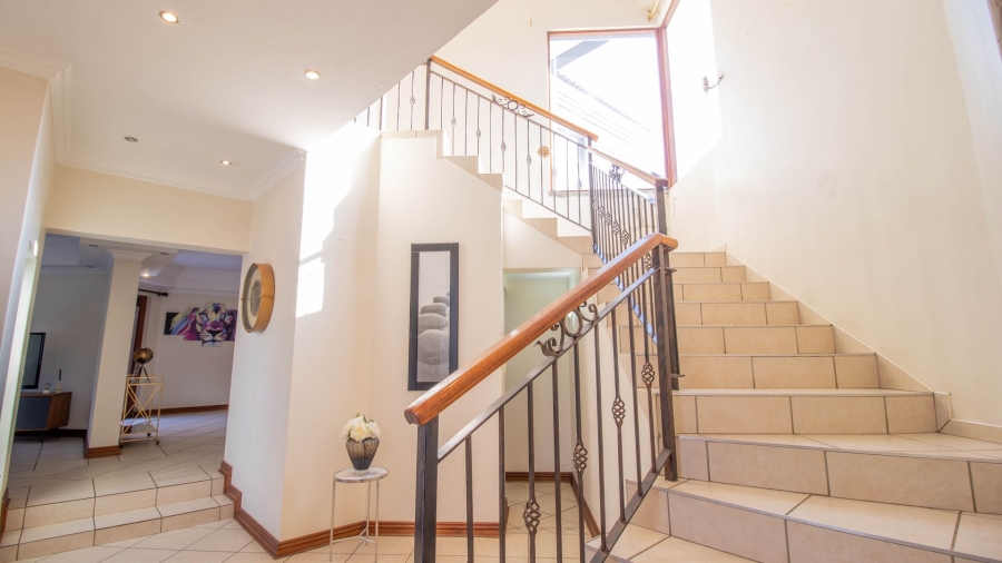 4 Bedroom Property for Sale in Ruimsig Gauteng