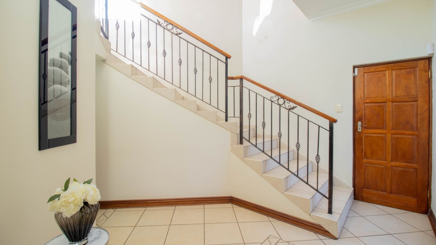 4 Bedroom Property for Sale in Ruimsig Gauteng
