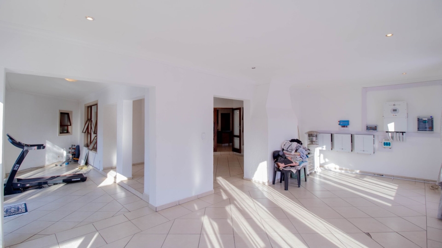 4 Bedroom Property for Sale in Ruimsig Gauteng