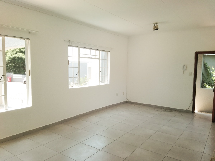 To Let 2 Bedroom Property for Rent in Weltevreden Park Gauteng