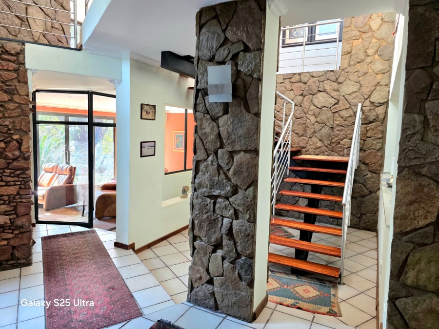 6 Bedroom Property for Sale in Magalieskruin Gauteng
