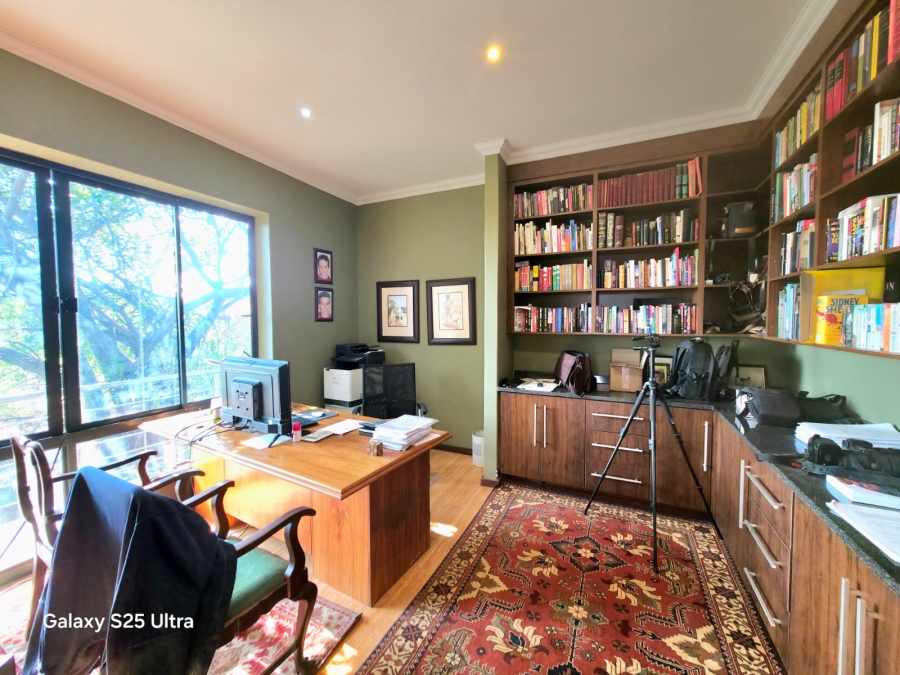 6 Bedroom Property for Sale in Magalieskruin Gauteng