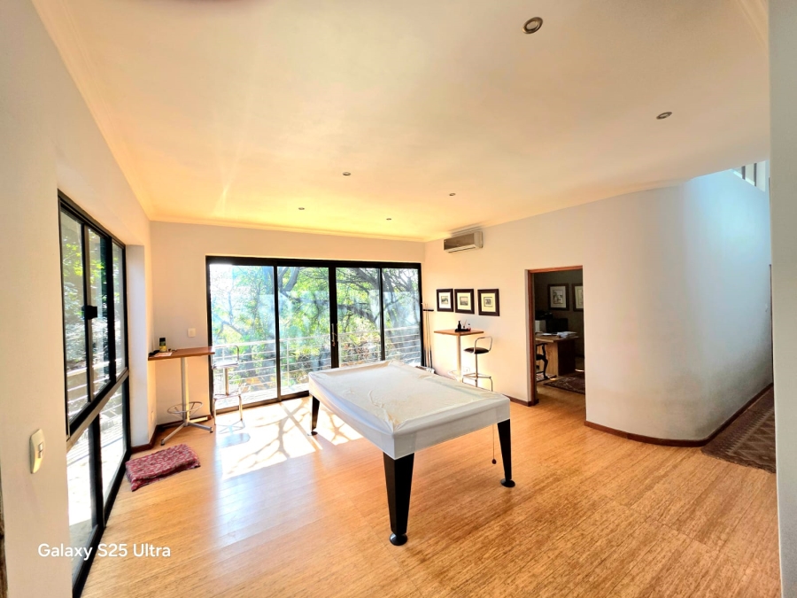 6 Bedroom Property for Sale in Magalieskruin Gauteng