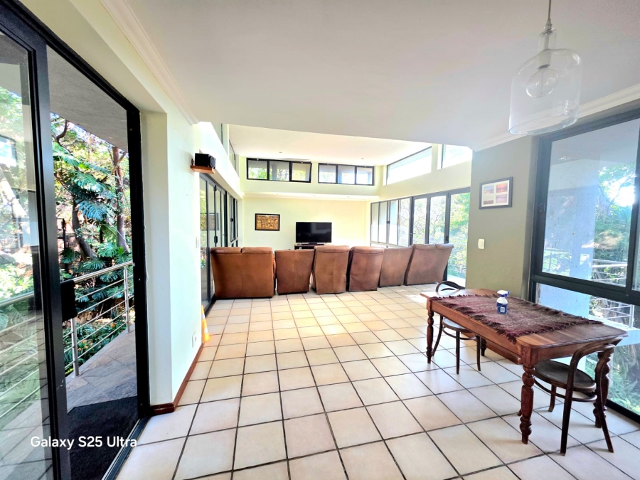 6 Bedroom Property for Sale in Magalieskruin Gauteng