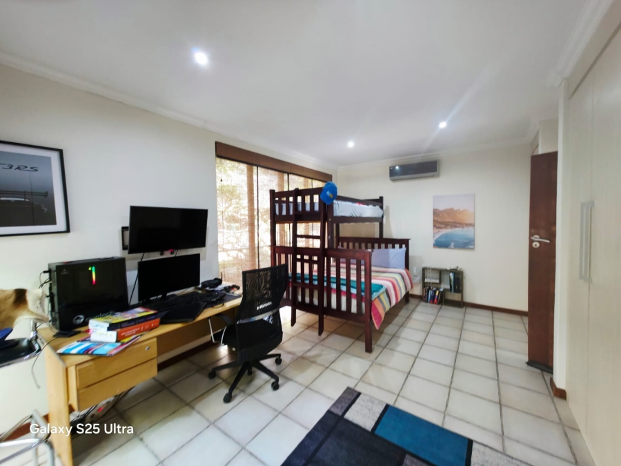 6 Bedroom Property for Sale in Magalieskruin Gauteng