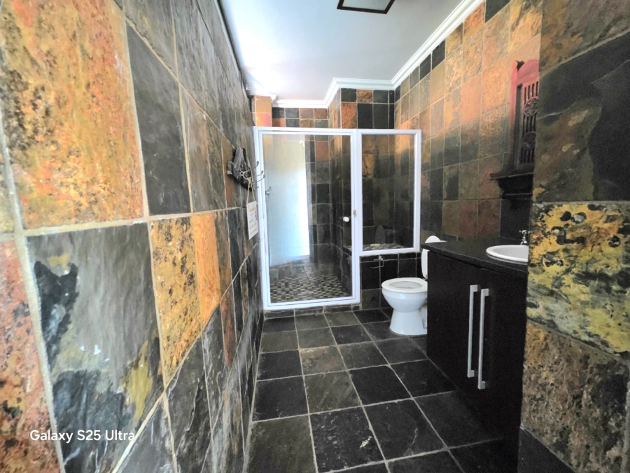 6 Bedroom Property for Sale in Magalieskruin Gauteng