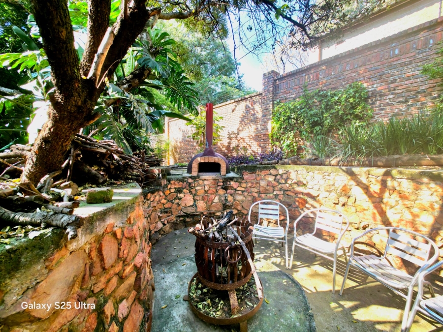 6 Bedroom Property for Sale in Magalieskruin Gauteng