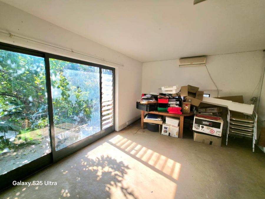 6 Bedroom Property for Sale in Magalieskruin Gauteng
