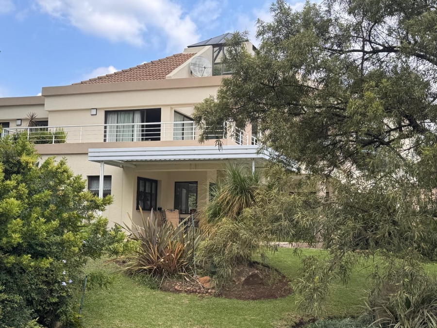 3 Bedroom Property for Sale in Silver Lakes Golf Estate Gauteng