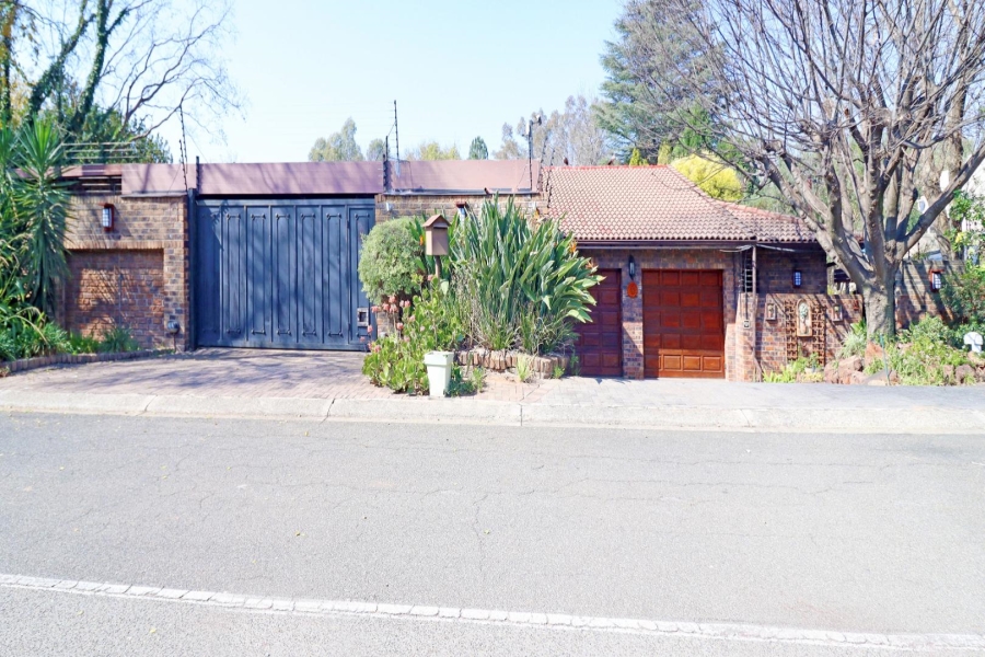 4 Bedroom Property for Sale in Paulshof Gauteng