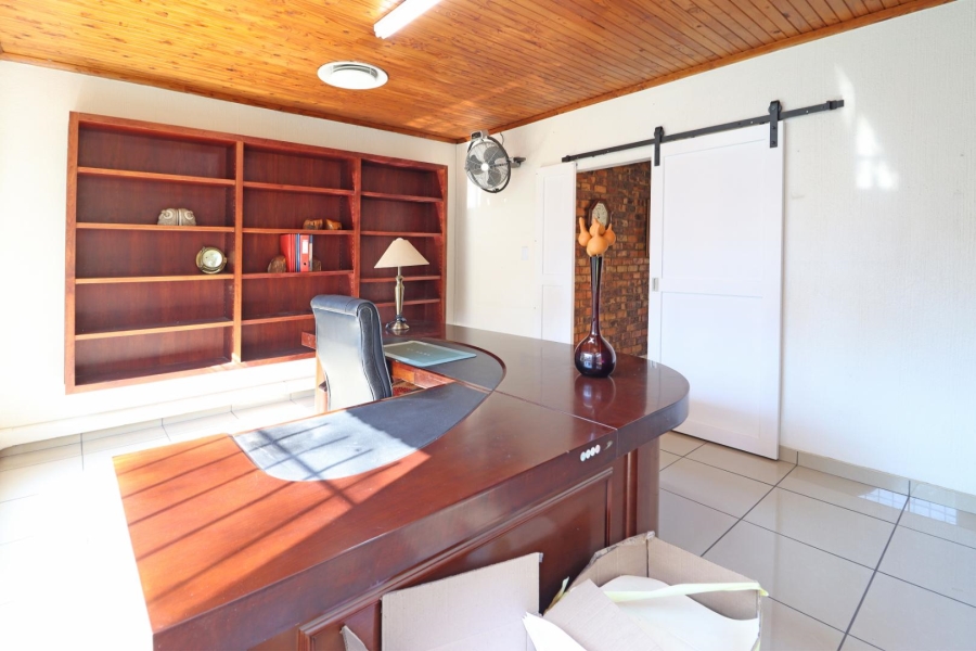 4 Bedroom Property for Sale in Paulshof Gauteng