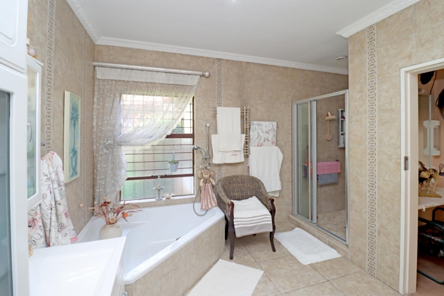 4 Bedroom Property for Sale in Paulshof Gauteng