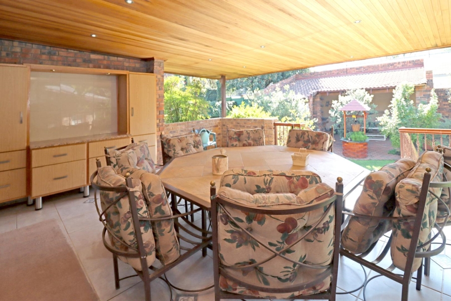 4 Bedroom Property for Sale in Paulshof Gauteng