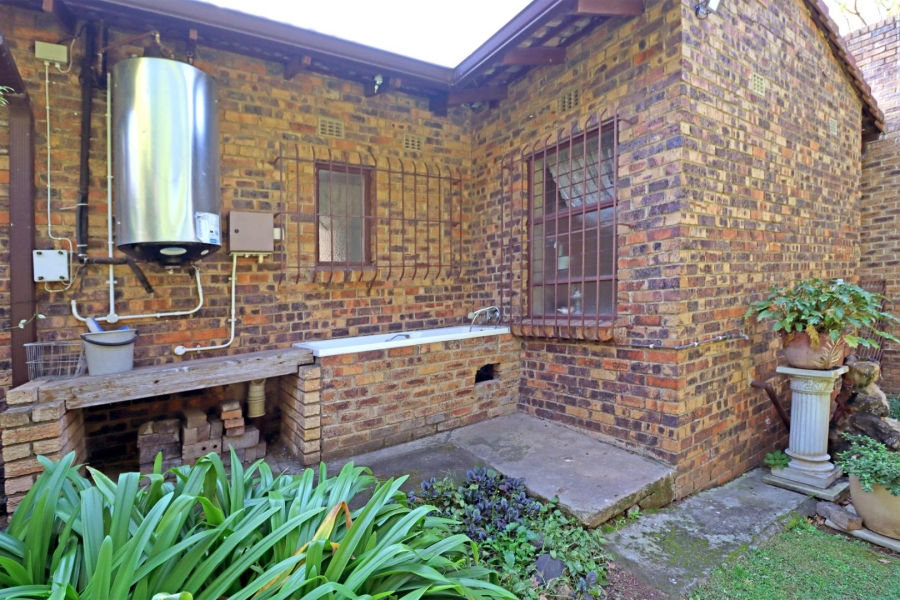 4 Bedroom Property for Sale in Paulshof Gauteng