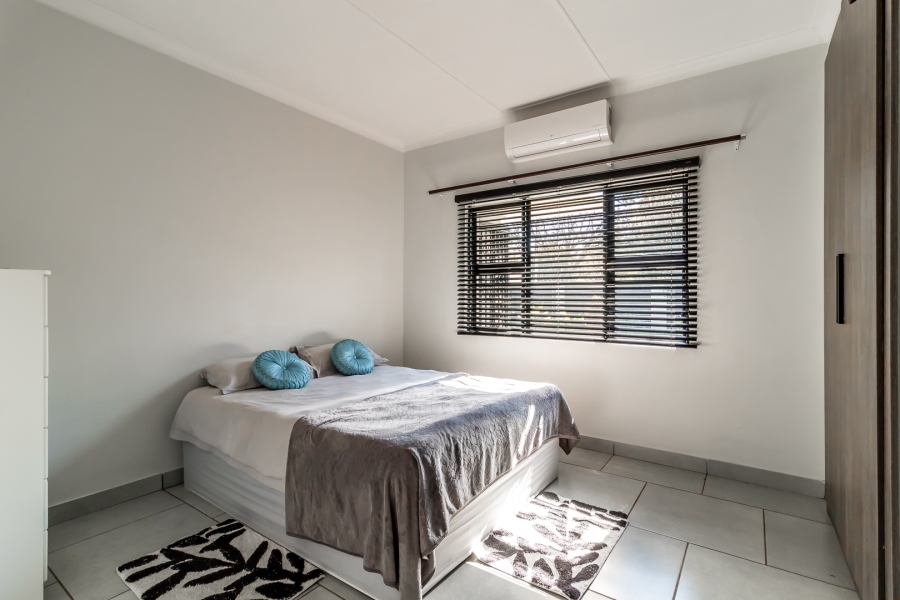 4 Bedroom Property for Sale in Waverley Gauteng