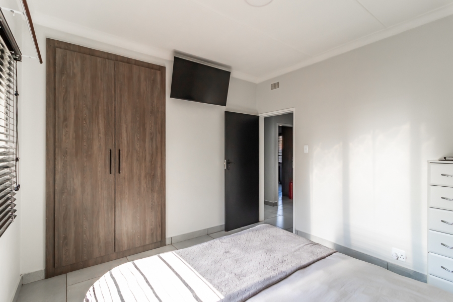 4 Bedroom Property for Sale in Waverley Gauteng
