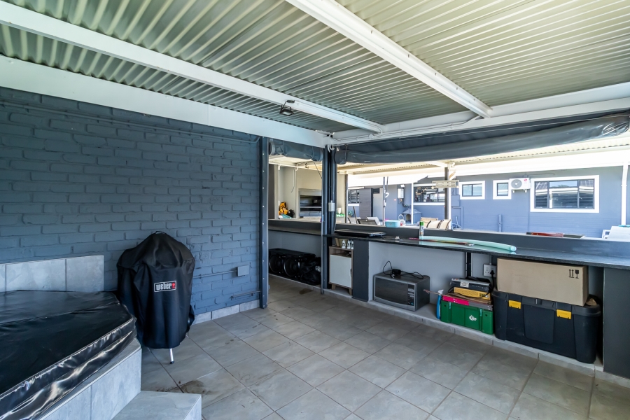 4 Bedroom Property for Sale in Waverley Gauteng