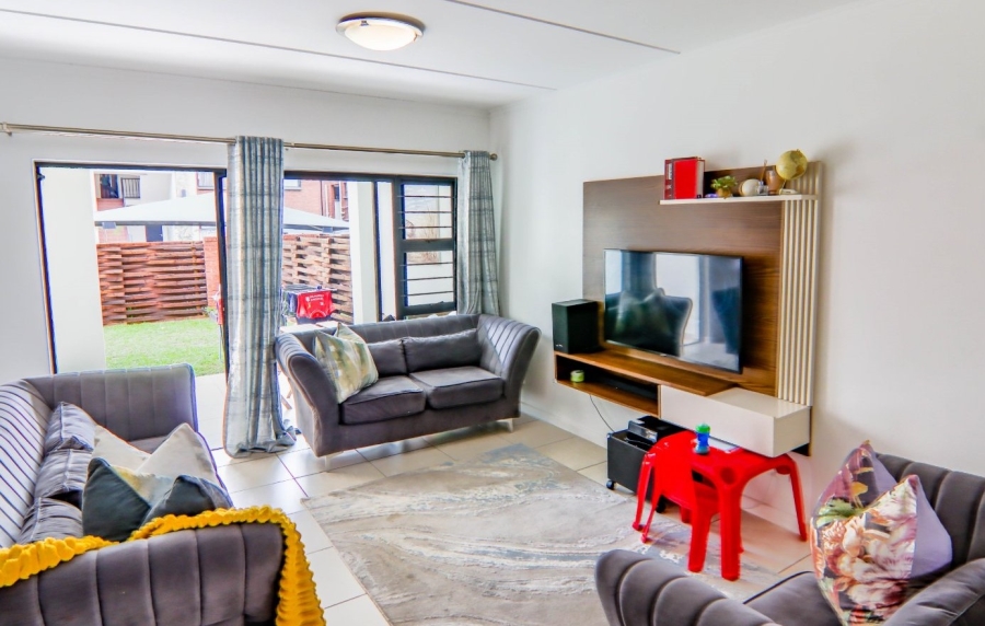 3 Bedroom Property for Sale in Greenstone Crest Gauteng