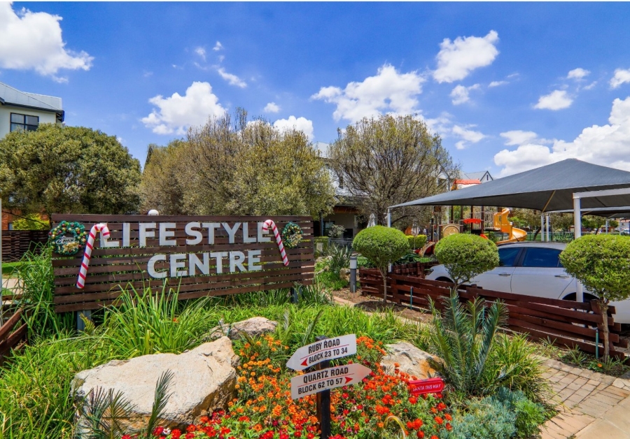 3 Bedroom Property for Sale in Greenstone Crest Gauteng