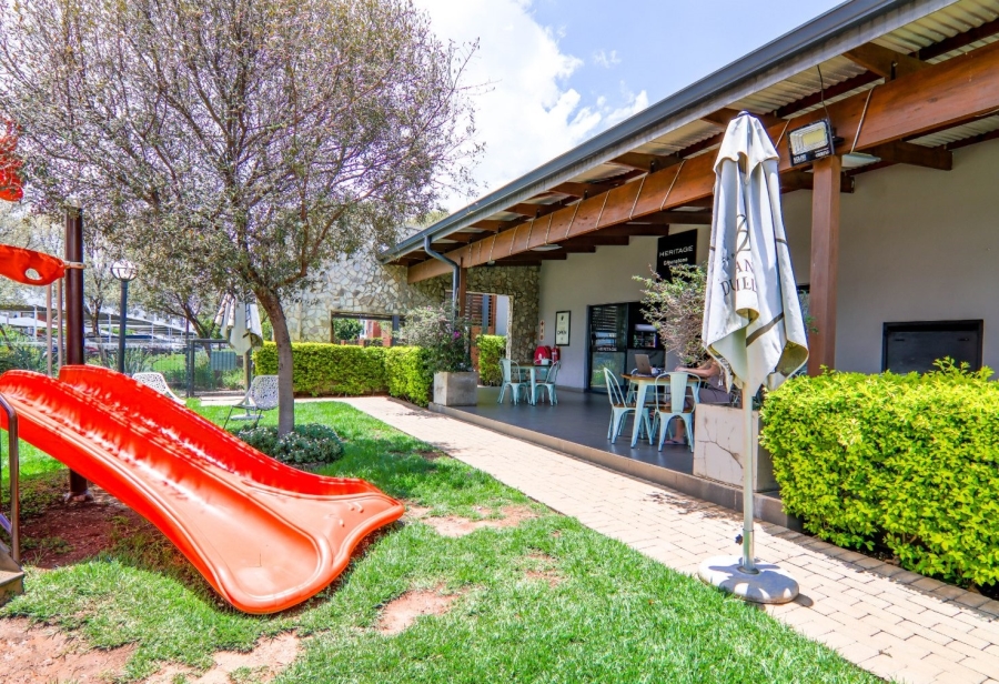 3 Bedroom Property for Sale in Greenstone Crest Gauteng