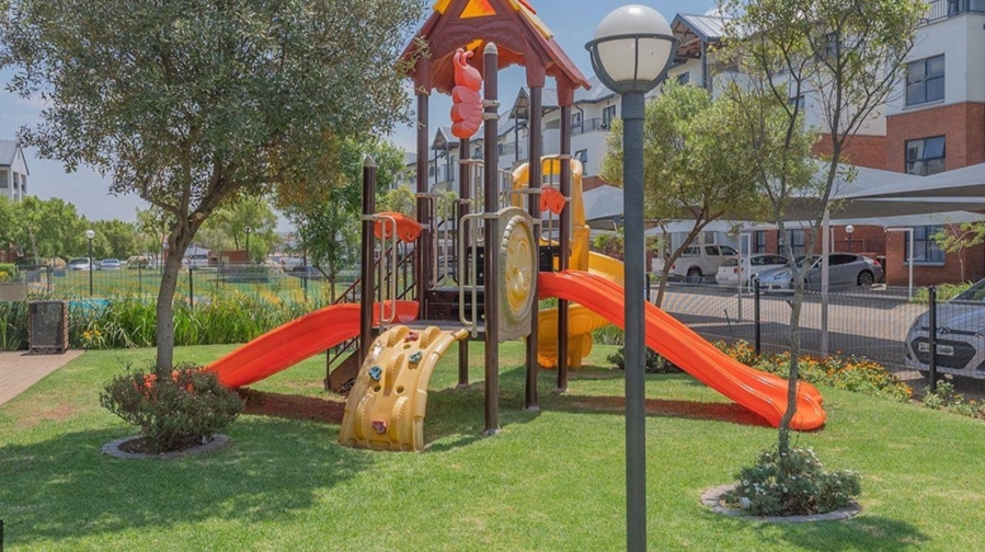 3 Bedroom Property for Sale in Greenstone Crest Gauteng