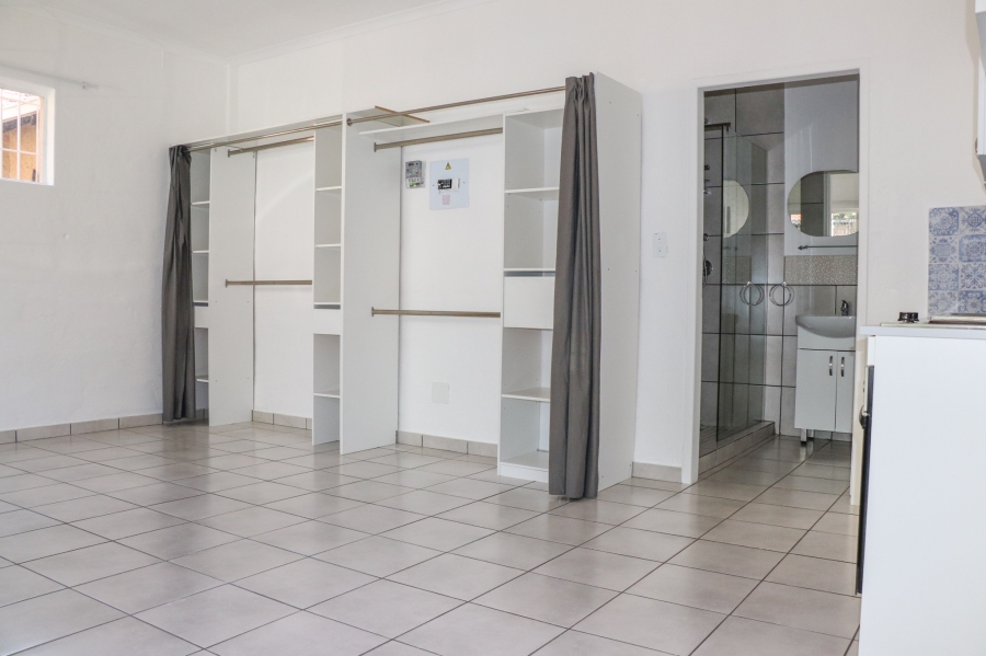 To Let 0 Bedroom Property for Rent in Blairgowrie Gauteng